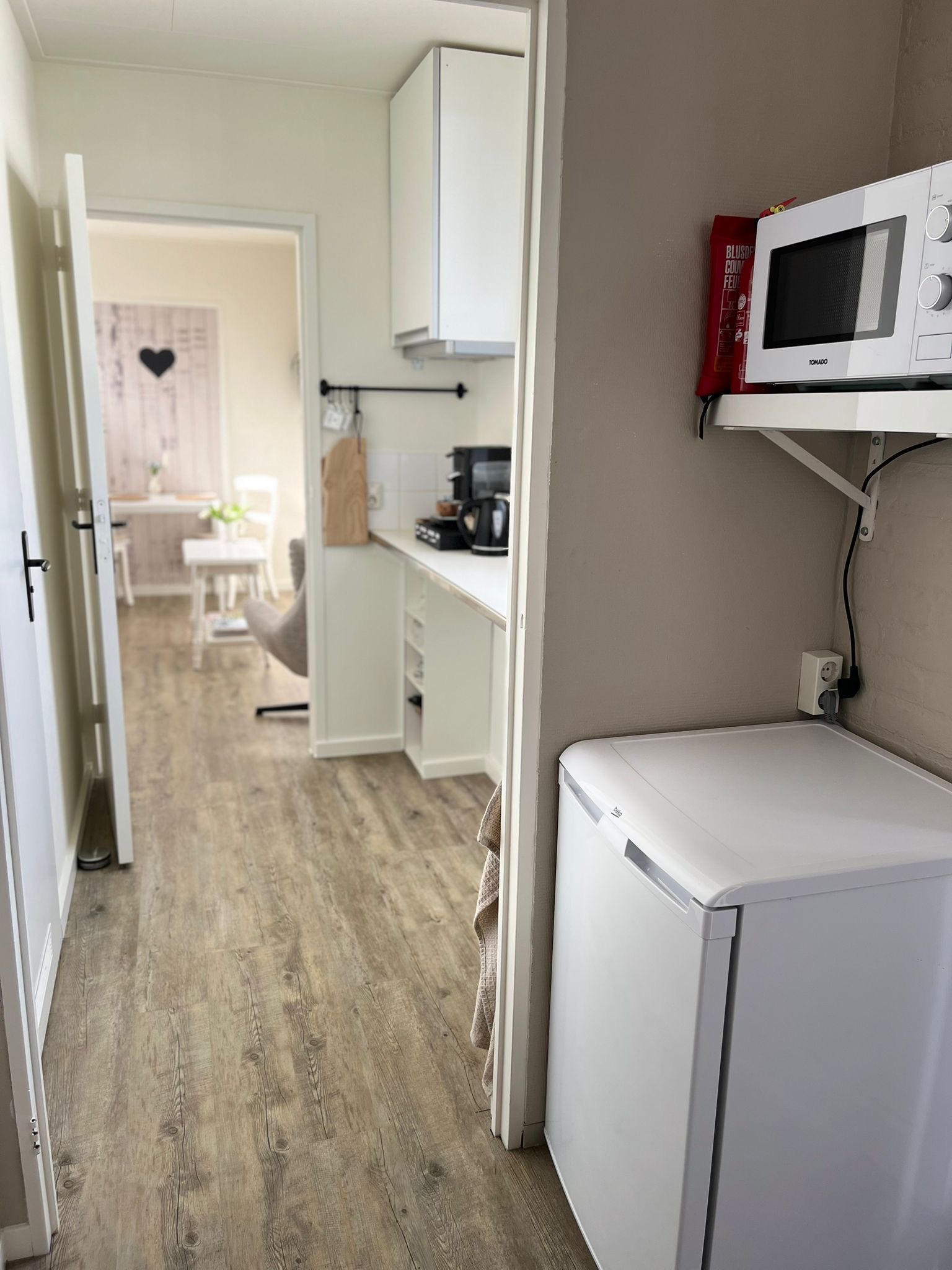 Home 90093d41 3166 44aa a084 e5b6a571f96d