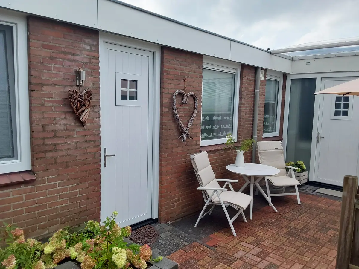 Eigen entree van B&B Bij Kaatje Thuis aan De Woerd in Emmen